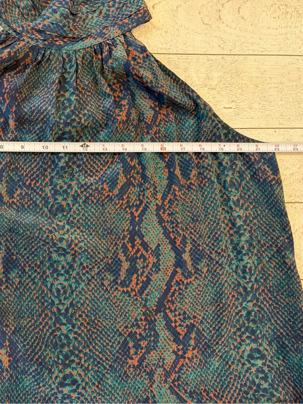 Joie Sleeveless Silk Blouse Snakeskin high neck Career Elegant Chic Business - Picture 6 of 10